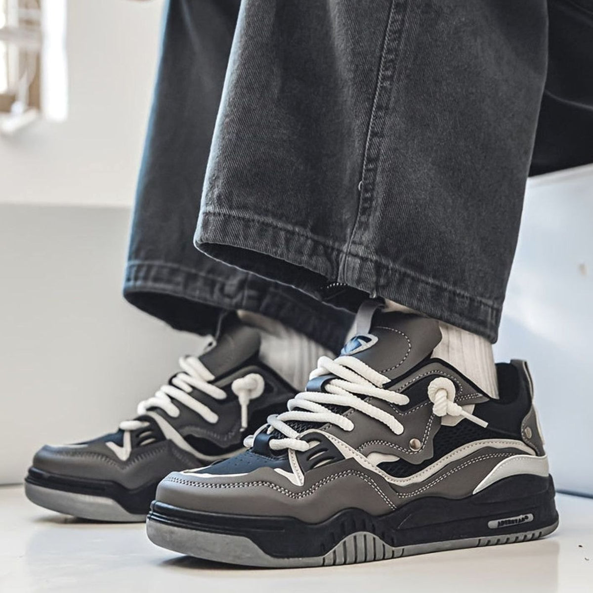 Men's Chunky Low-Top Lace-Up Casual Sneakers