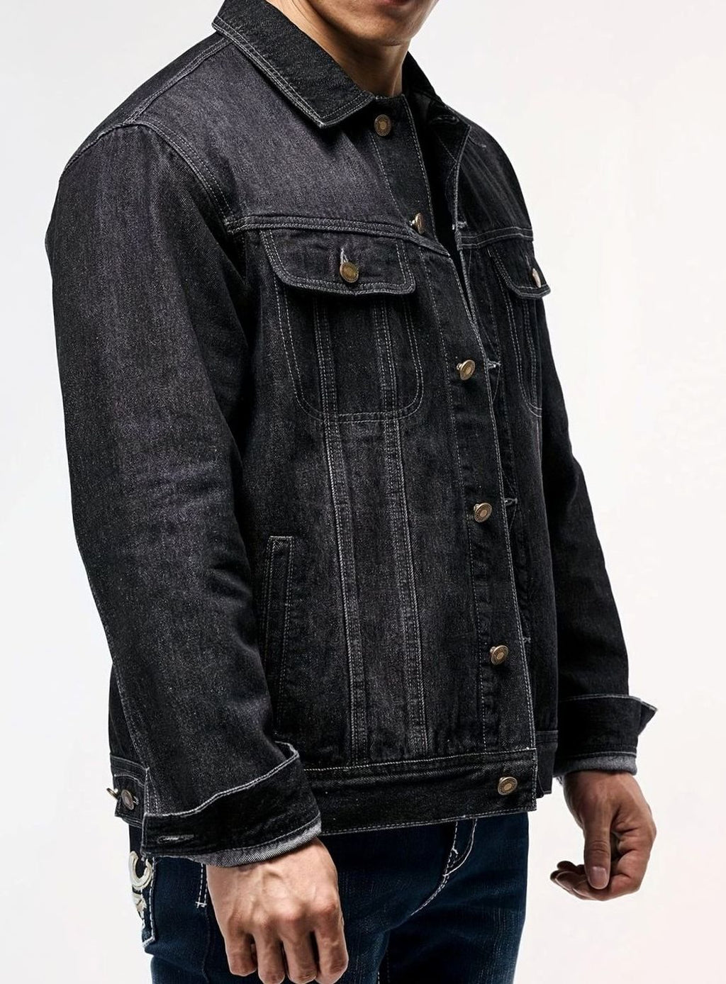 Men's Classic Button-Front Regular-Fit Denim Trucker Jacket
