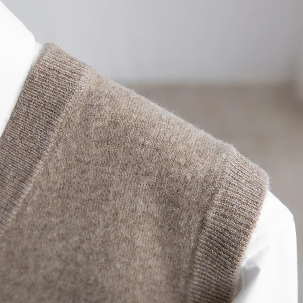 Men's Merino Wool V-Neck Sleeveless Sweater Vest