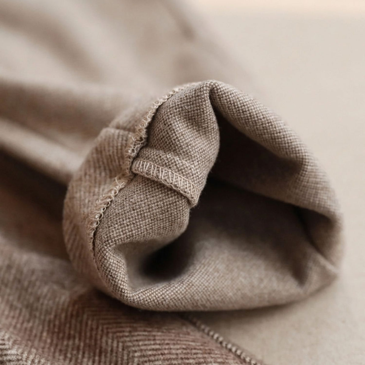 Men's Tailored Herringbone Wool Dress Pants