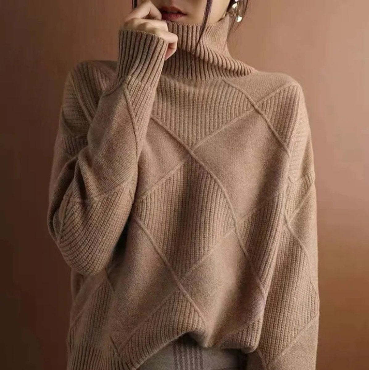 Women's Argyle Knit Mock-Neck Turtleneck Sweater - Brown