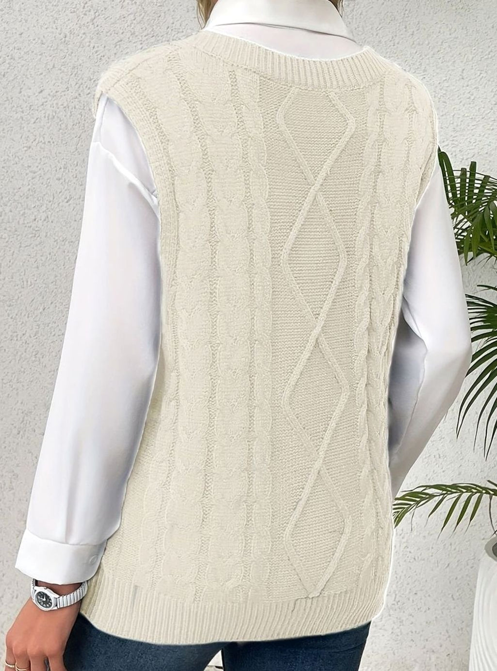 Women's Cable-Knit V-Neck Sweater Vest Relaxed Layering Pullover