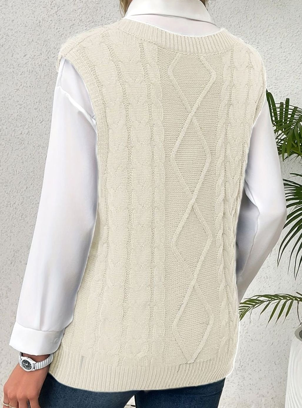 Women's Cable-Knit V-Neck Sweater Vest Relaxed Layering Pullover