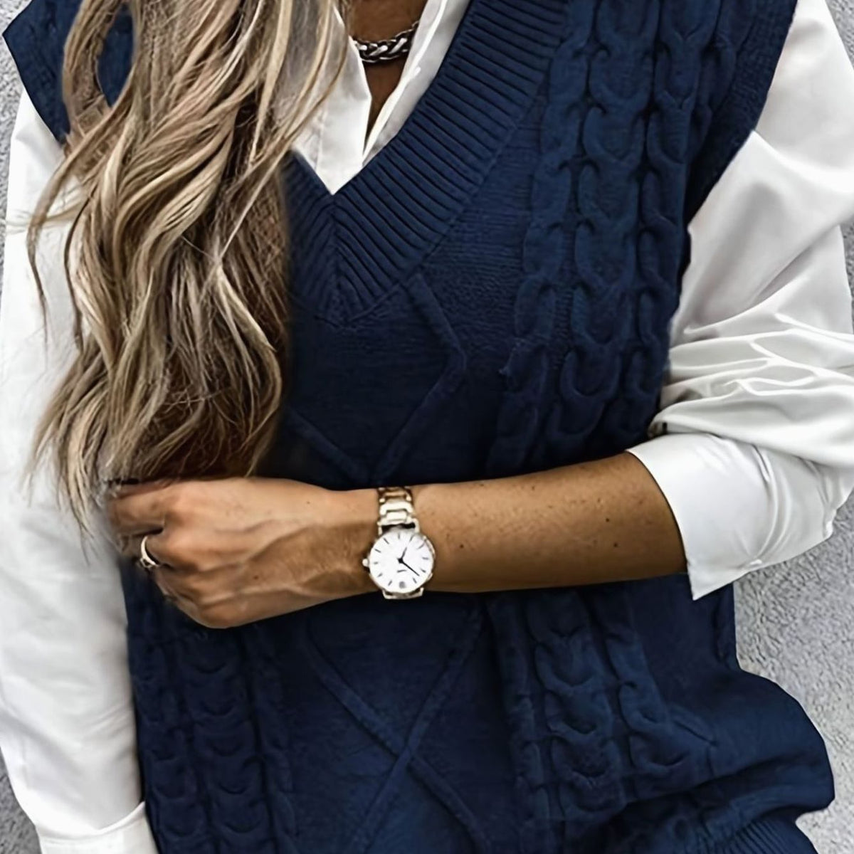 Women's Cable-Knit V-Neck Sweater Vest Relaxed Layering Pullover - Navy