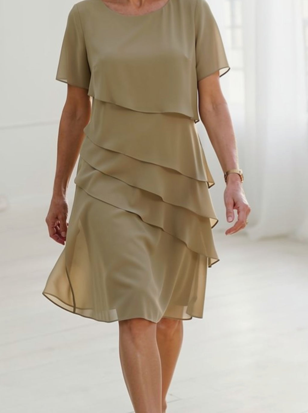 Women's Chiffon Tiered Ruffle Short-Sleeve Midi Dress - Khaki