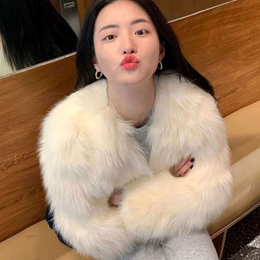 Women's Cropped Faux Fur Party Jacket - Cheese Beige