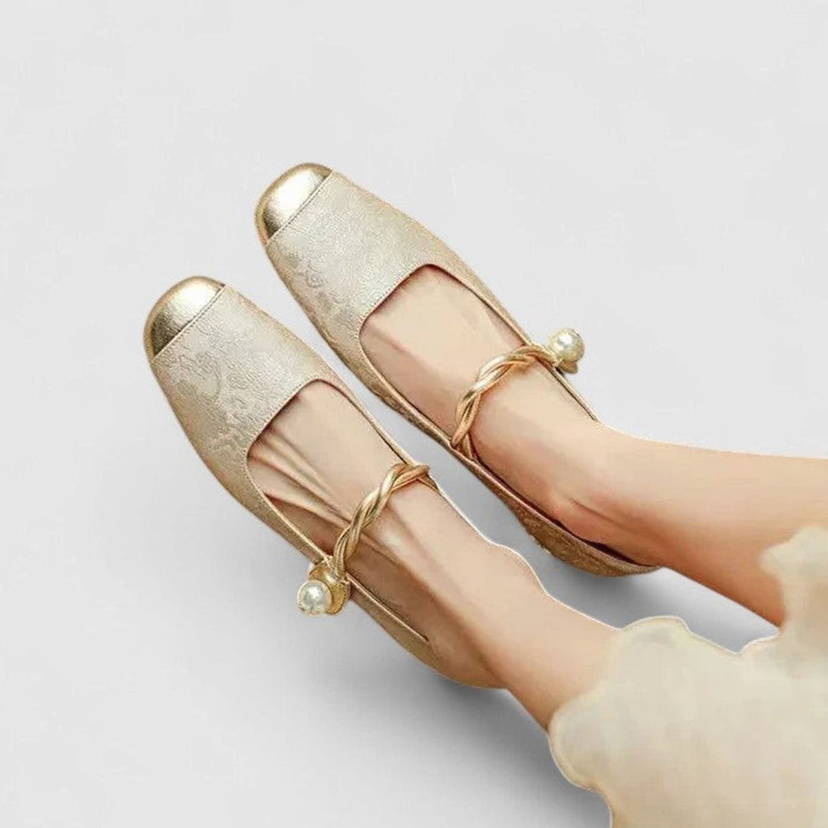 Women's Cushioned Low-Heel Mary Jane Shoes with Adjustable Strap