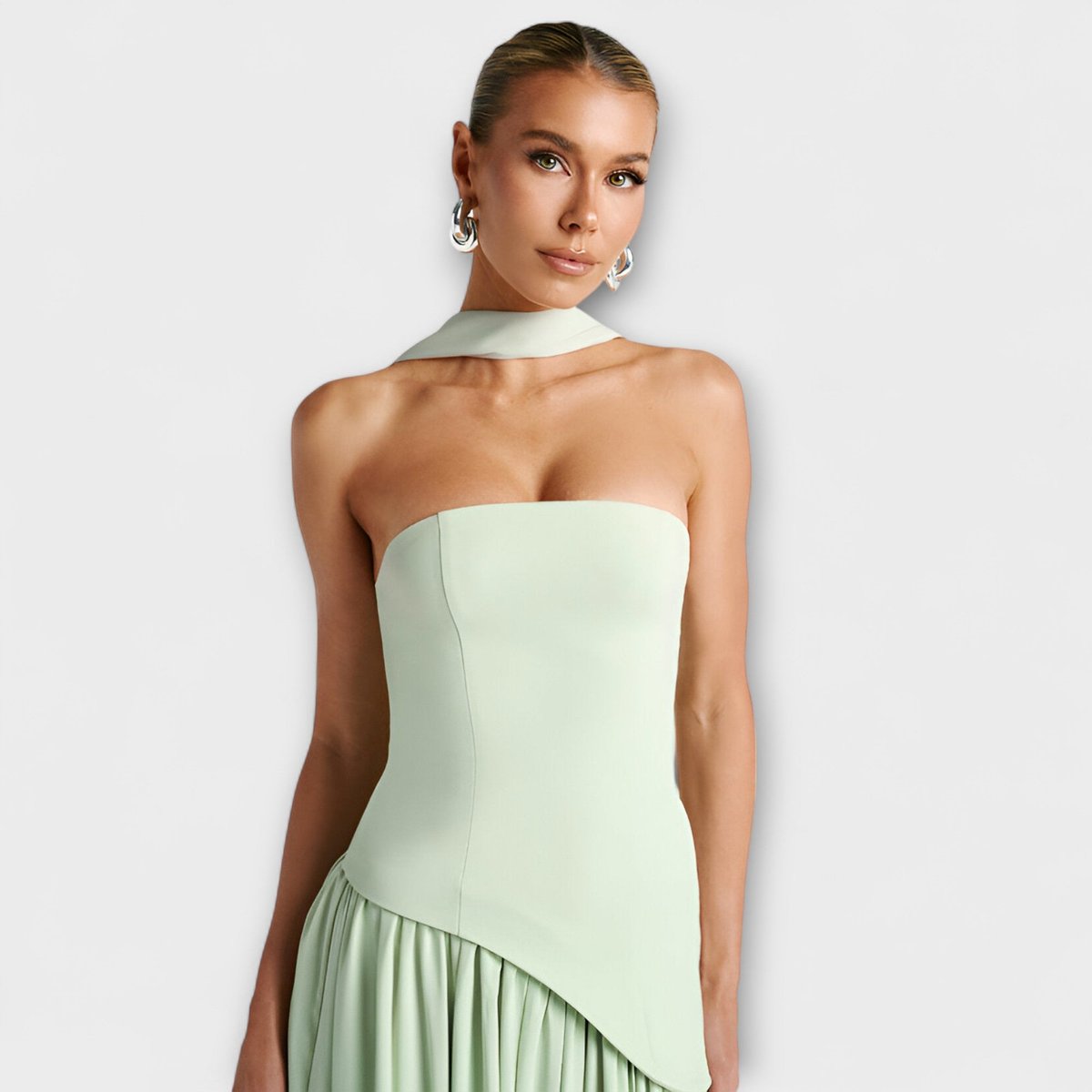 Women's Elegant Halter-Neck Pleated Maxi Dress