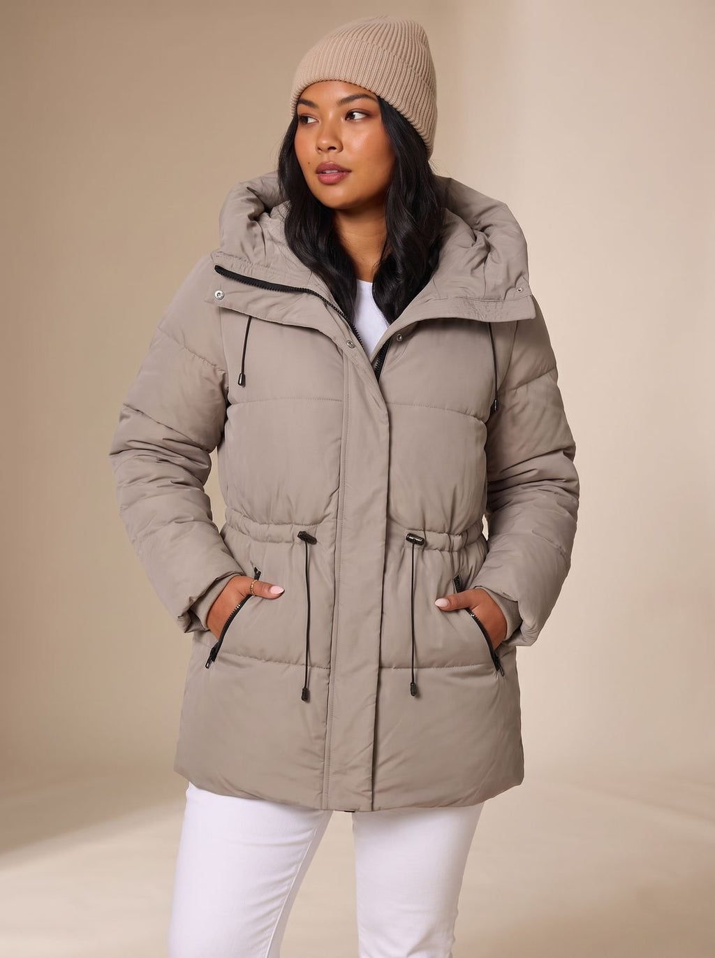 Women's Faux Fur Hooded Fitted Puffer Jacket