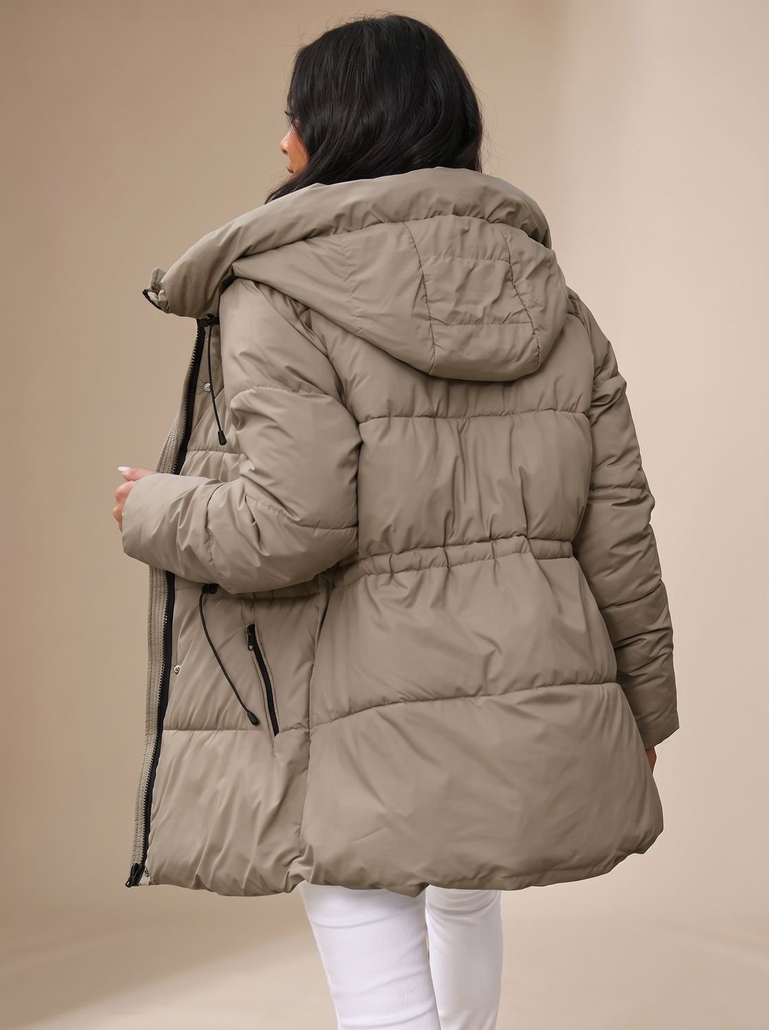 Women's Faux Fur Hooded Fitted Puffer Jacket