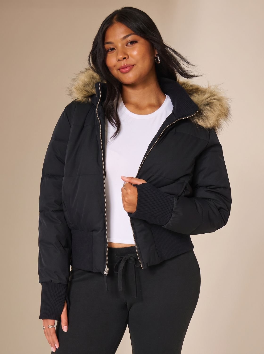 Women's Faux Fur Hooded Fitted Puffer Jacket - Black