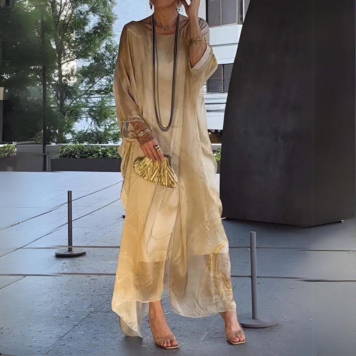 Women's Flowy Batwing Maxi Long Sleeve Dress Round Neck