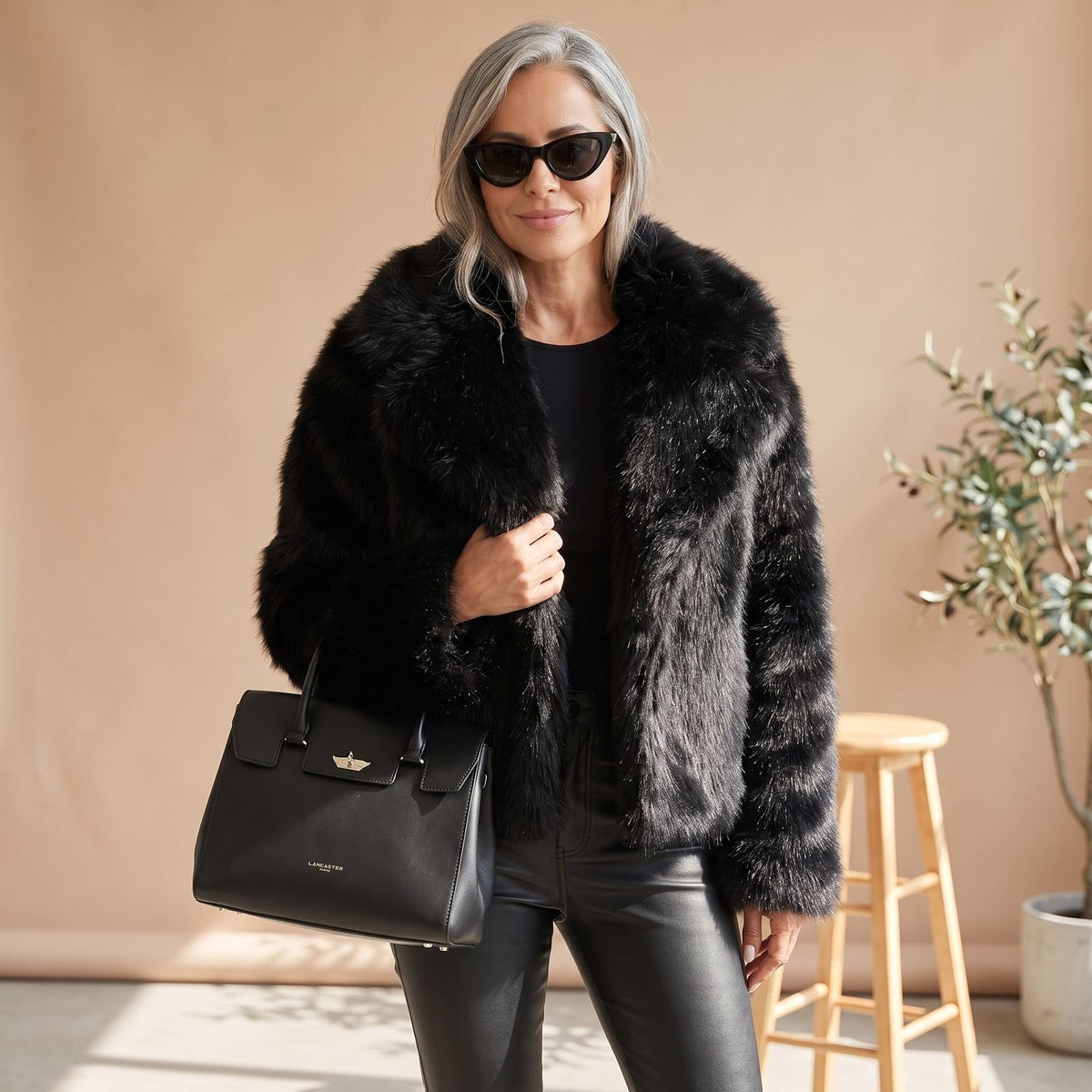 Women's Fluffy Faux Fur Jacket Oversized Lapel Coat