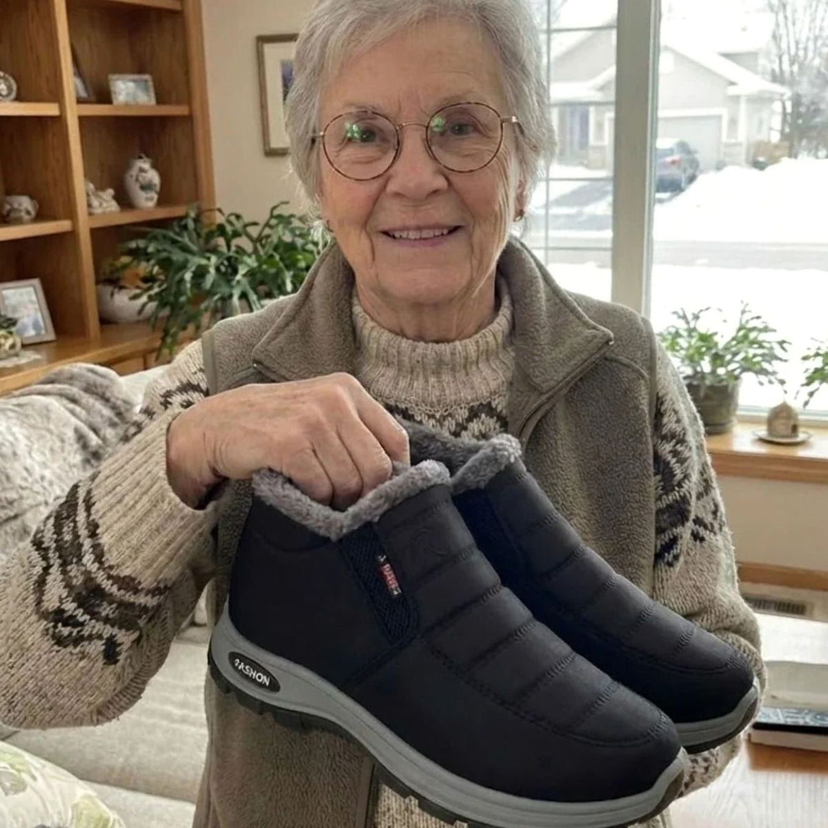 Women's Fur-Lined Quilted Slip-On Winter Ankle Boots