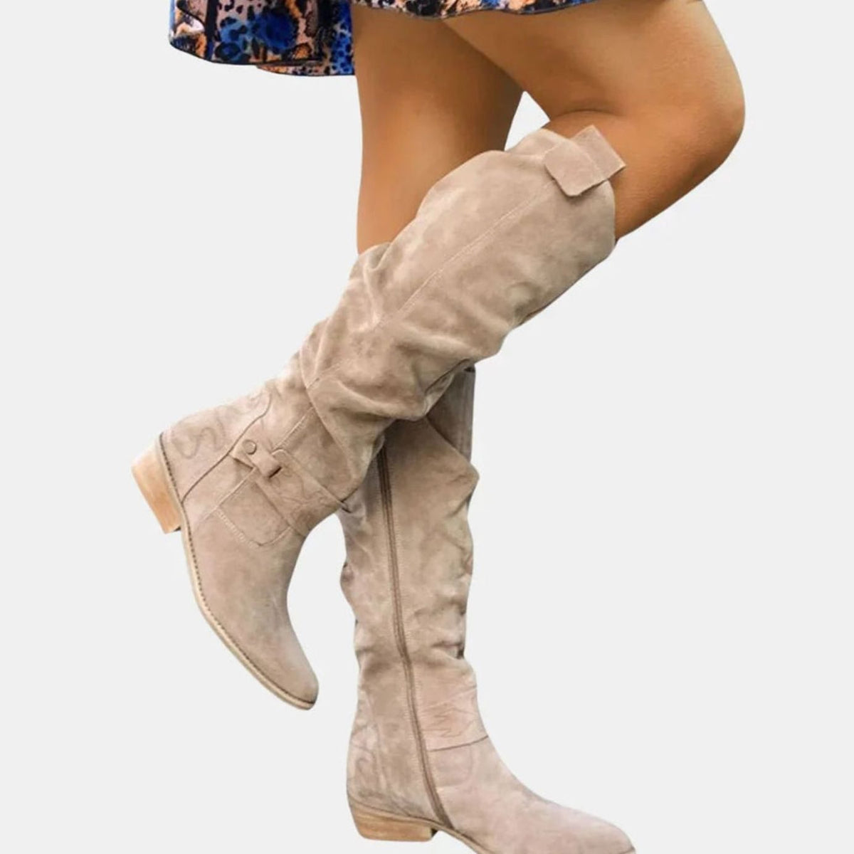 Women's Knee-High Suede Slouch Block-Heel Winter Boots - Beige