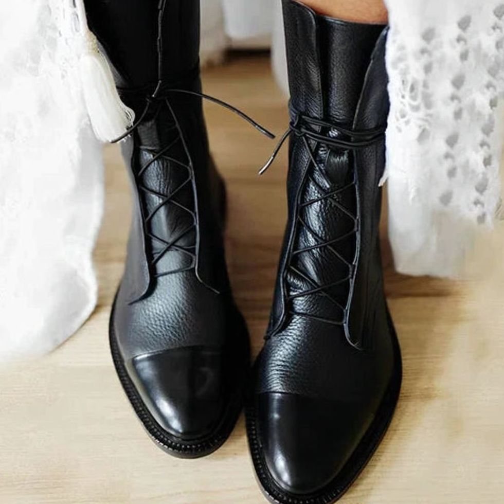 Women's Lace-Up Mid-Calf Fashion Ankle Boots - Black