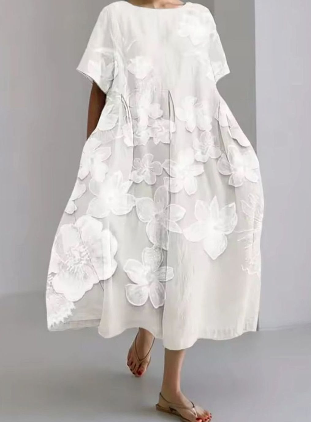 Women's Loose Floral Applique Round Neck Maxi Dress - White Floral