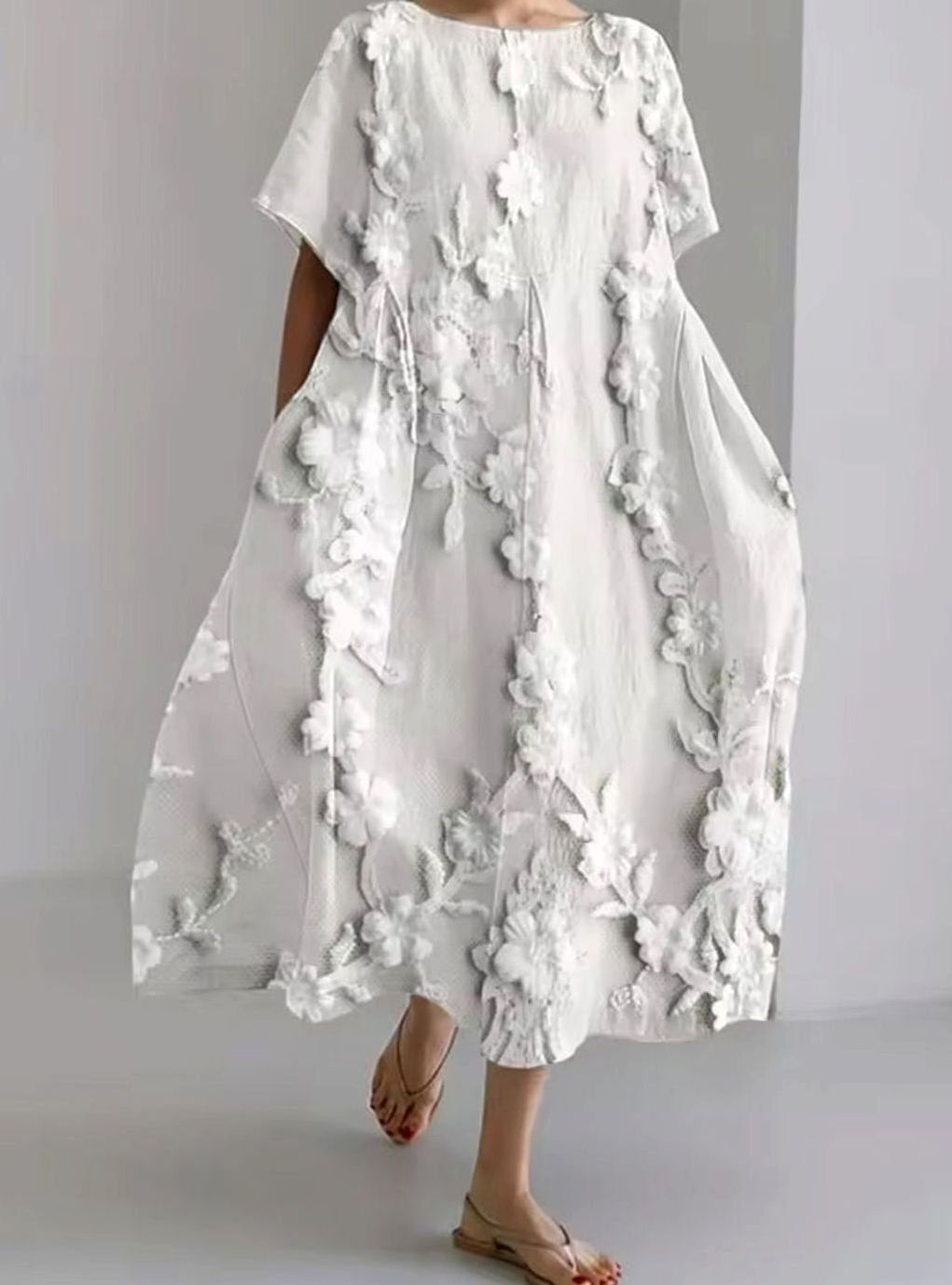 Women's Loose Floral Applique Round Neck Maxi Dress - Big Floral White