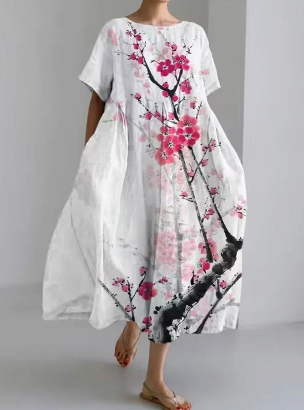 Women's Loose Floral Applique Round Neck Maxi Dress - White Pink