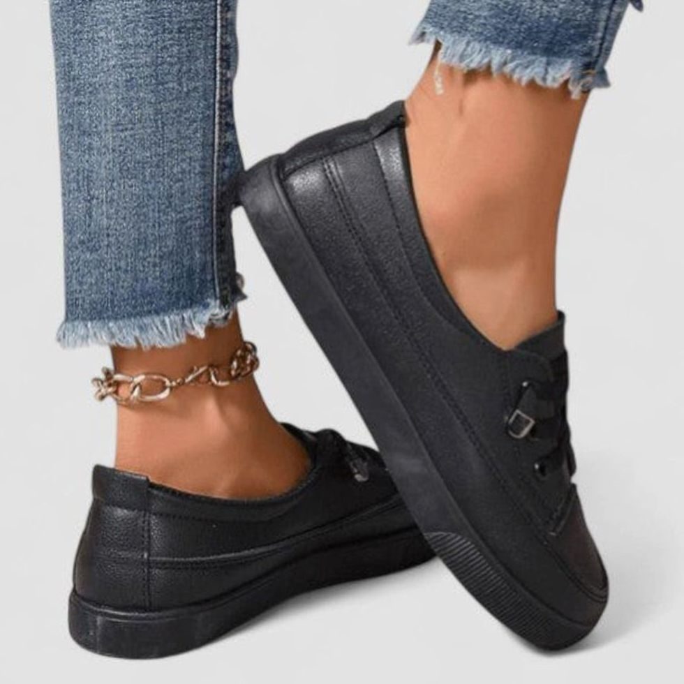 Women's Orthopedic Lace-Up Low-Top Cushioned Sneakers