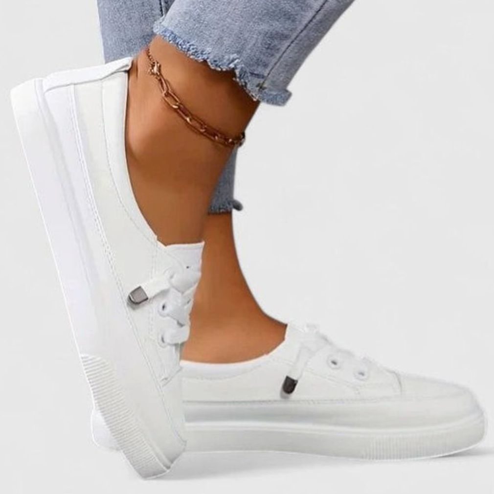 Women's Orthopedic Lace-Up Low-Top Cushioned Sneakers