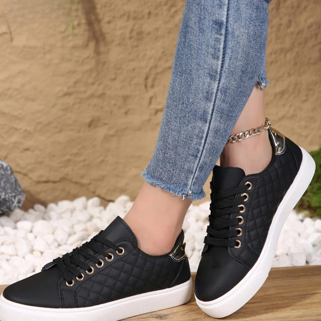 Women's Orthopedic Shoes Quilted Lace-Up Low-Top Sneakers - Black