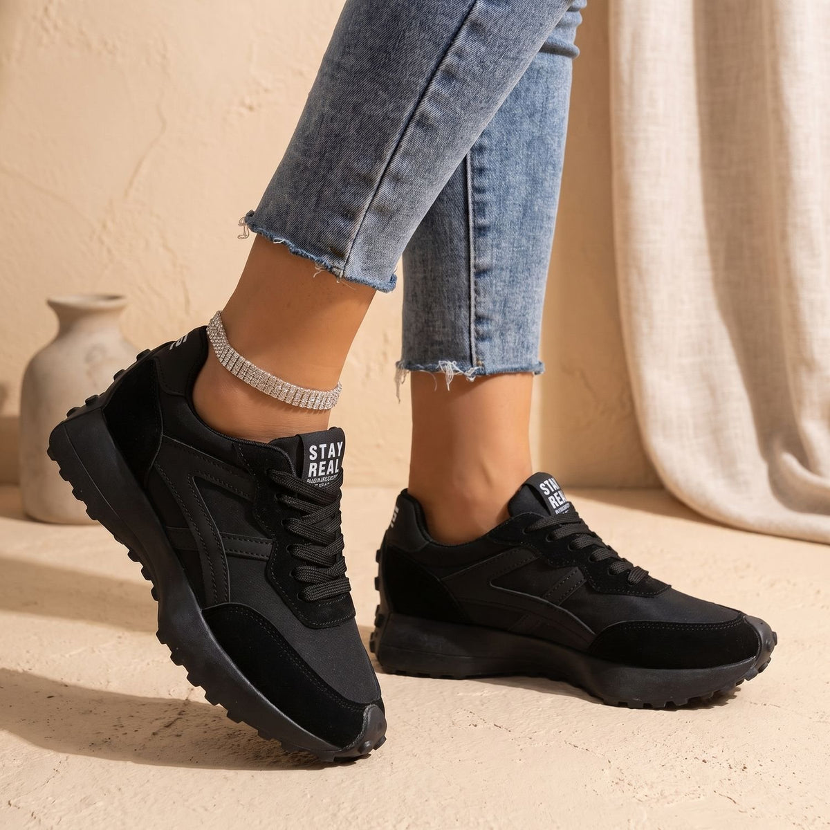 Women's Orthopedic Sneakers Cushioned Lace-Up Low-Top Trainers - Black