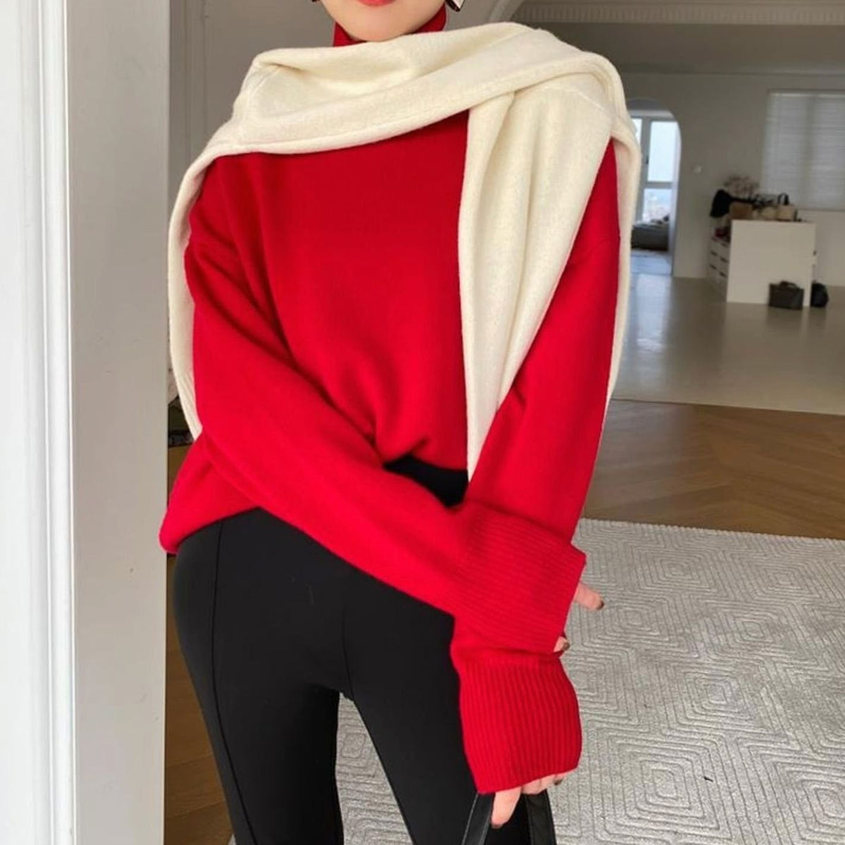 Women's Oversized Cashmere-Knit Turtleneck Pullover Sweater - Red