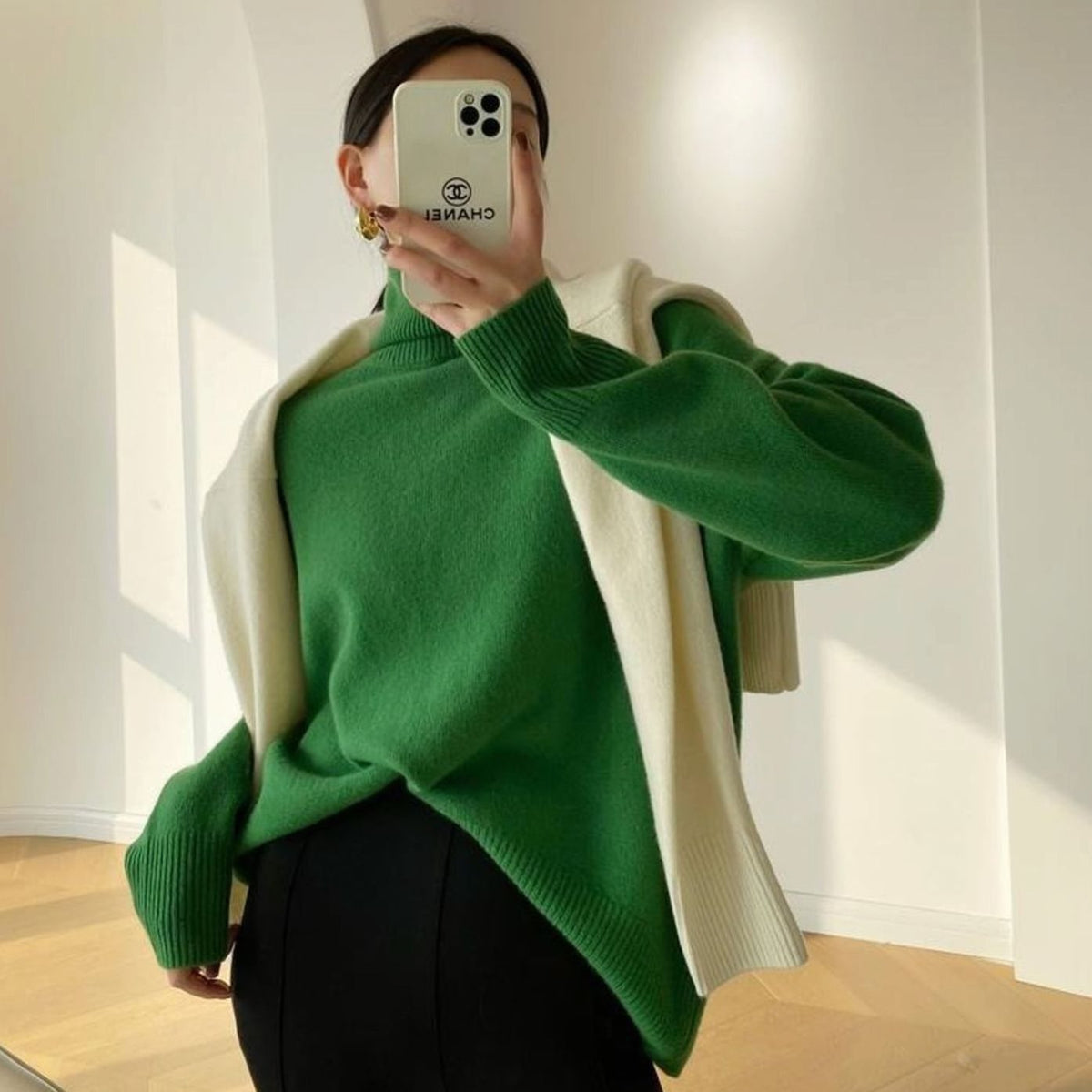 Women's Oversized Cashmere-Knit Turtleneck Pullover Sweater - Green