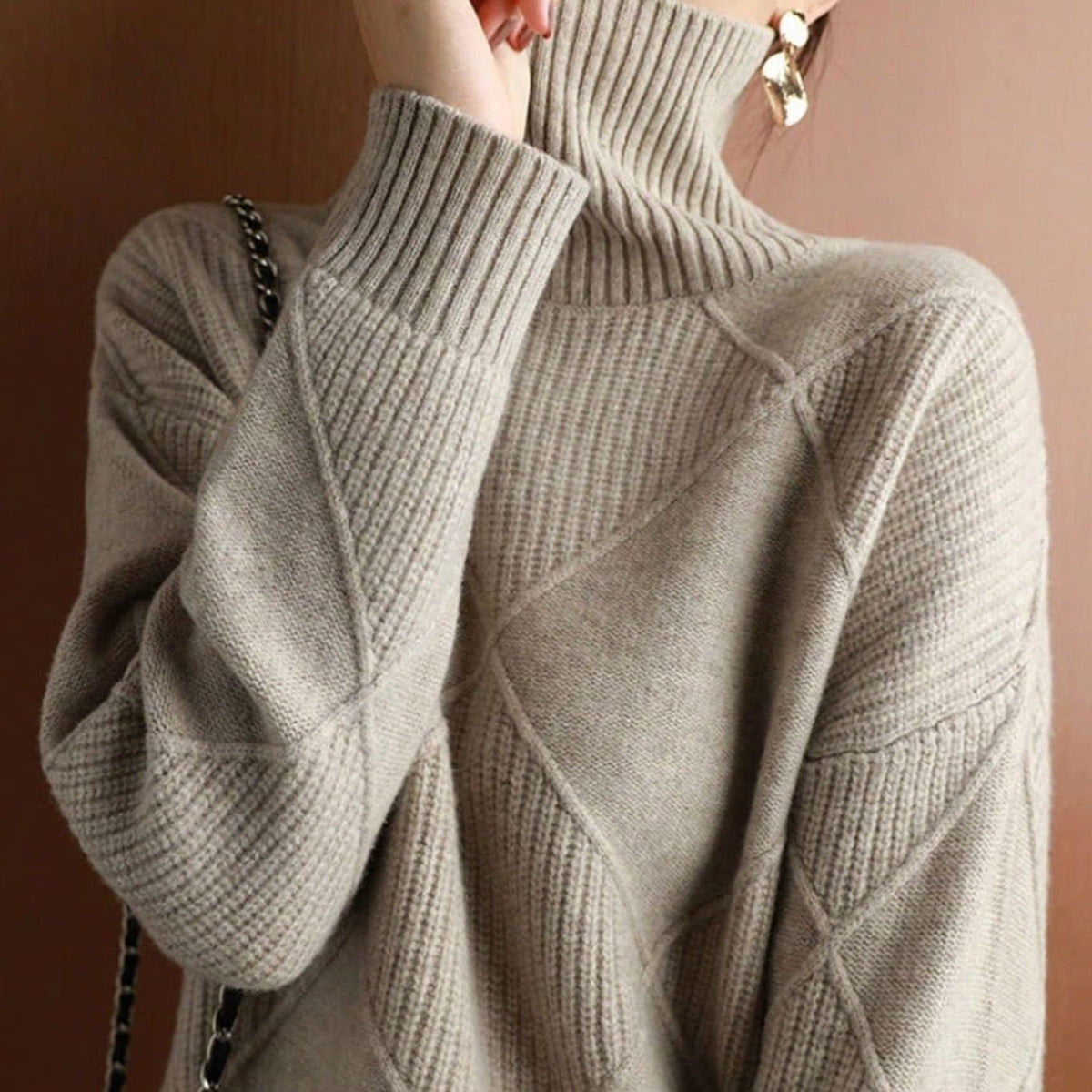 Women's Oversized Mock-Neck Diamond-Knit Pullover Sweater