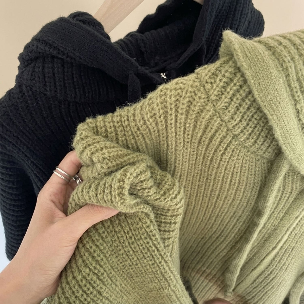 Women's Oversized Ribbed Knit Zip-Up Hooded Cardigan