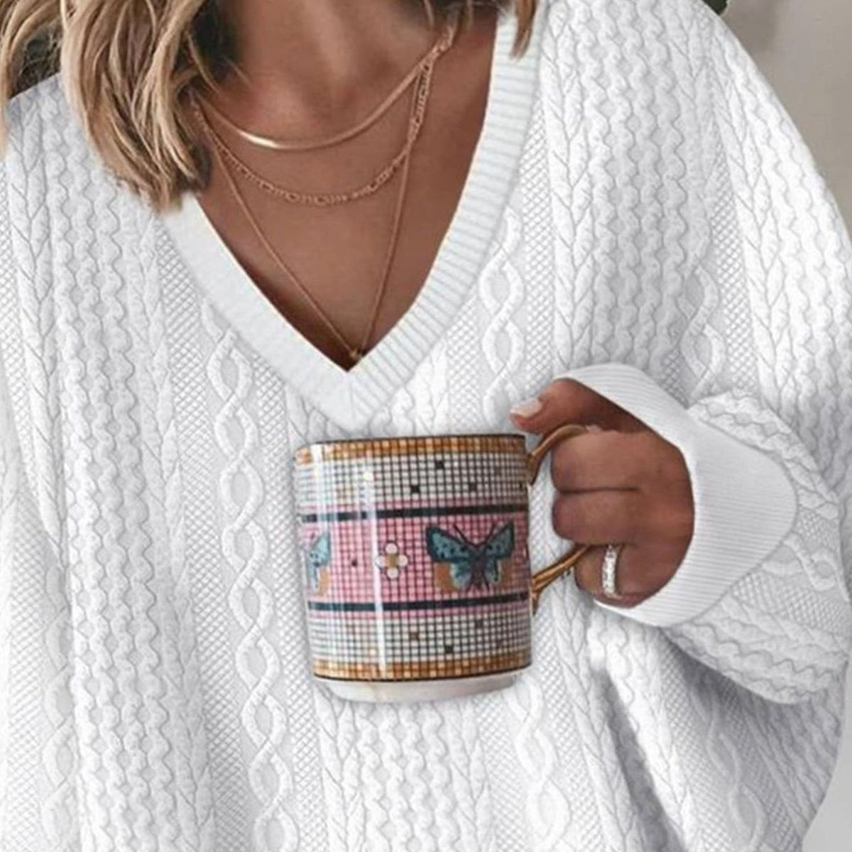 Women's Oversized V-Neck Cable Knit Sweater