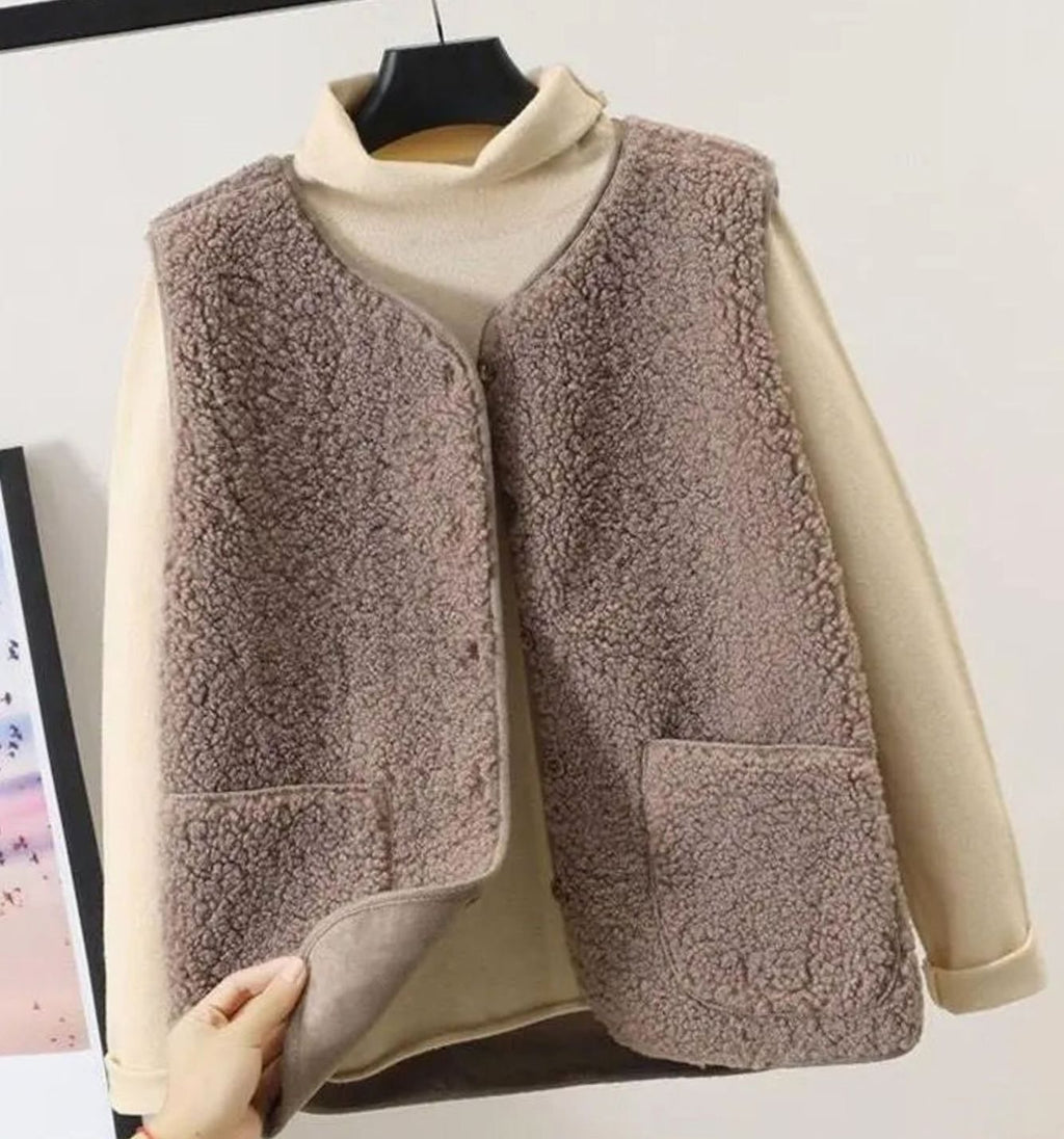 Women's Relaxed-Fit Sherpa Sleeveless Outerwear Vest - Light Khaki