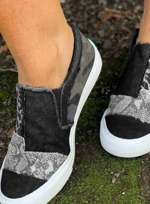 Women's Slip-On Animal Print Canvas Sneakers Cushioned Flat
