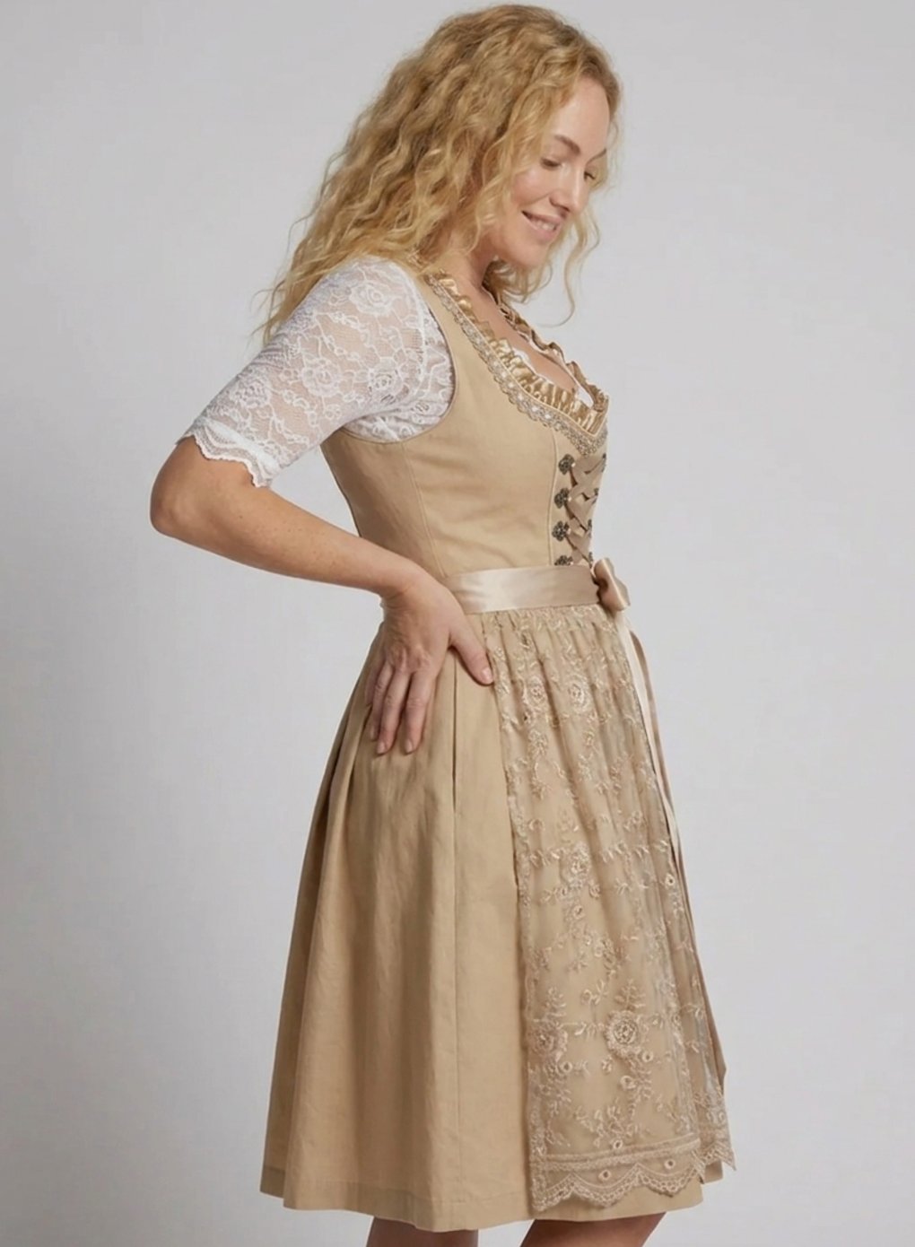 Women's Traditional Lace-Up Knee-Length Dirndl Dress