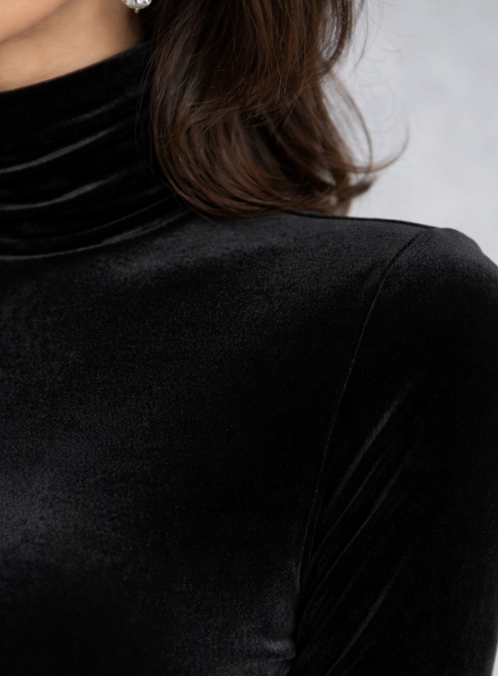 Women's Velvet Ruched Turtleneck Midi Cocktail Dress