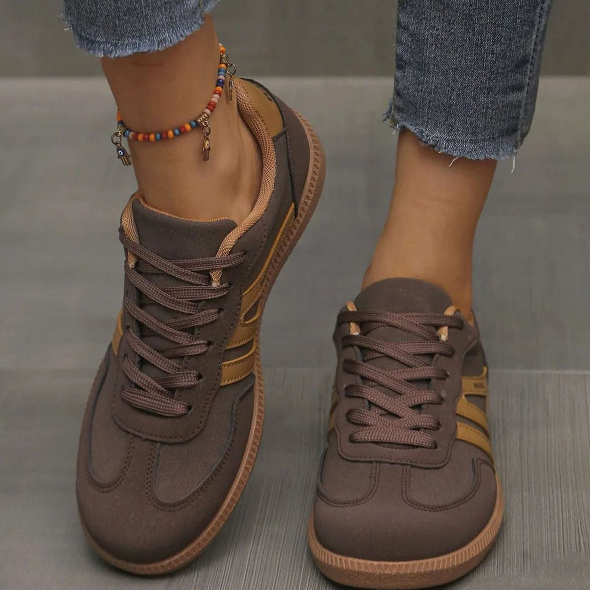 Women's Wide Toe Box Orthopedic Lace-Up Sneakers - Brown