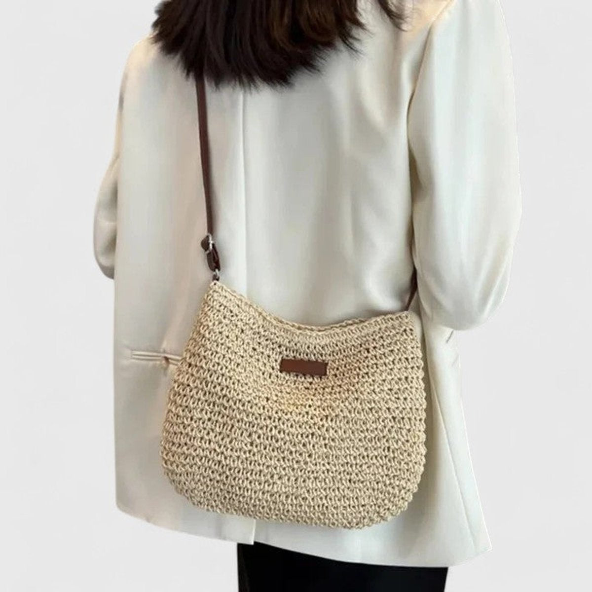 Women's Woven Raffia Zip-Top Shoulder Hobo Bag